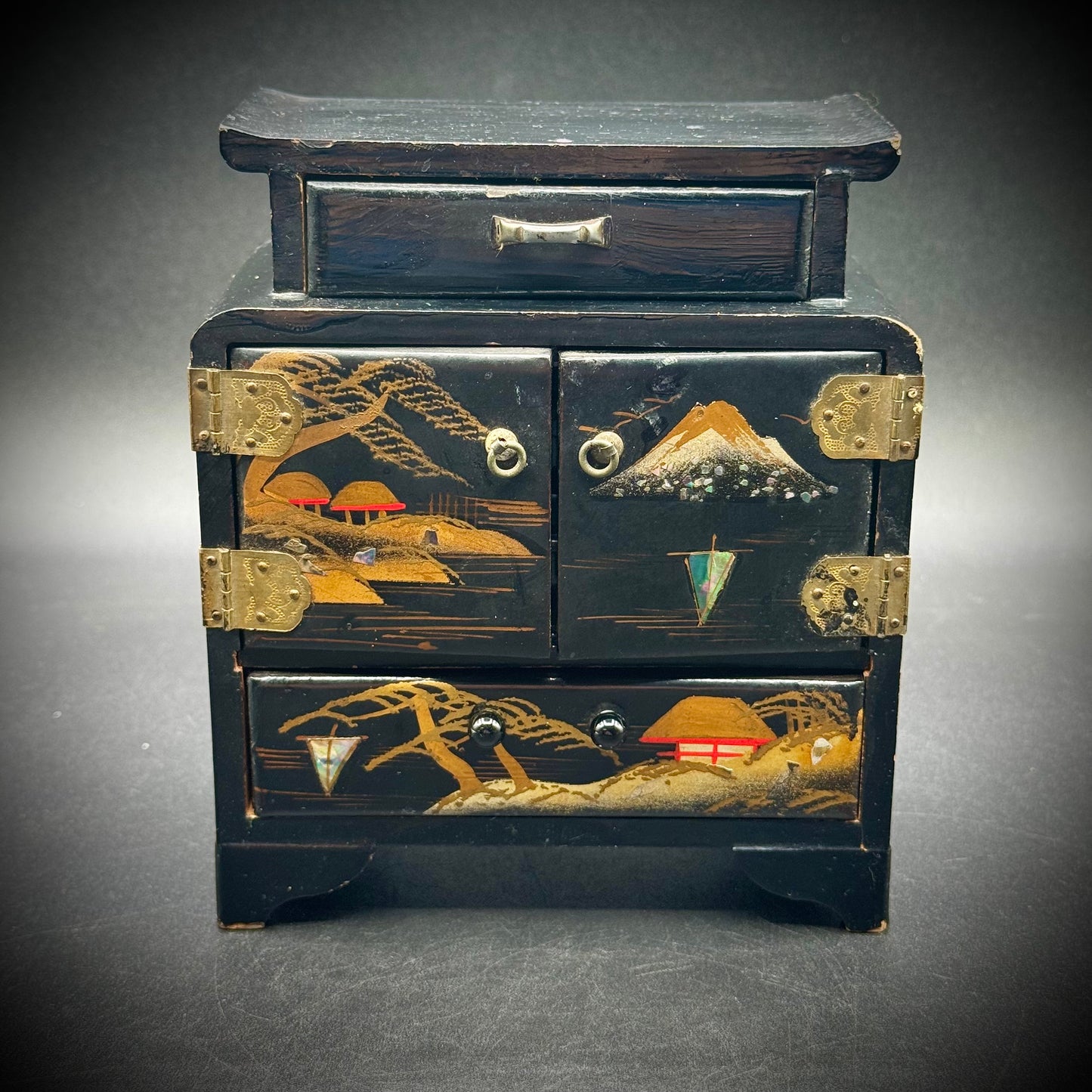 True Vintage Inlaid & Lacquered Japanese Jewelry Chest
