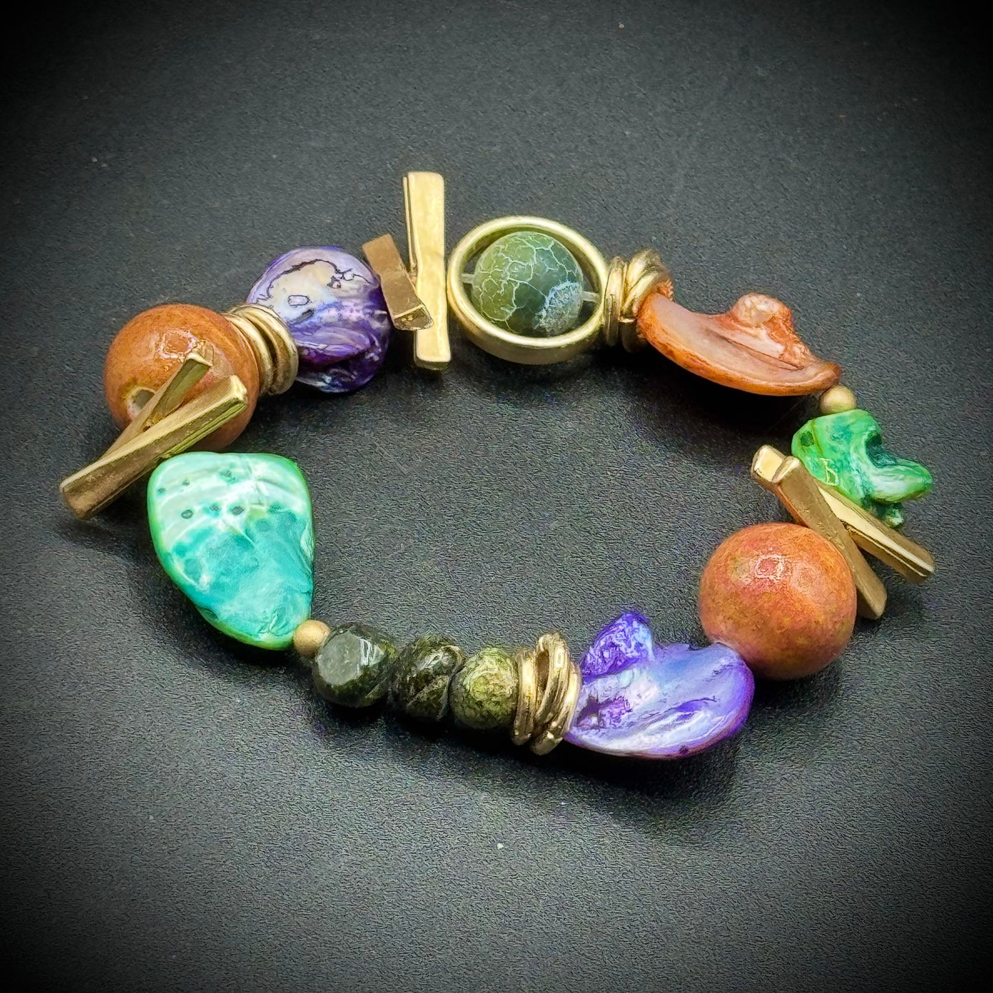 Shell & Gold Tone Bracelet