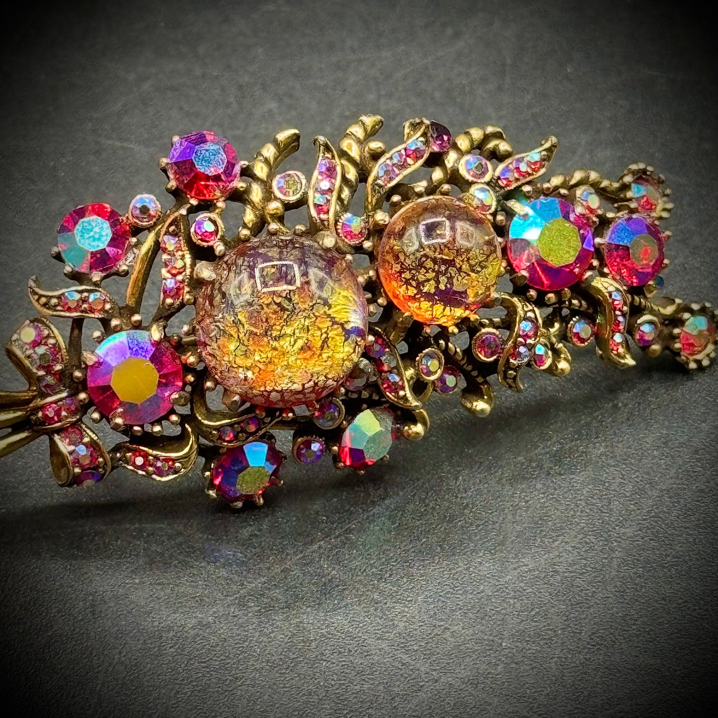 Stunning 1958 Hollycraft Cats Eye & Rhinestone Brooch