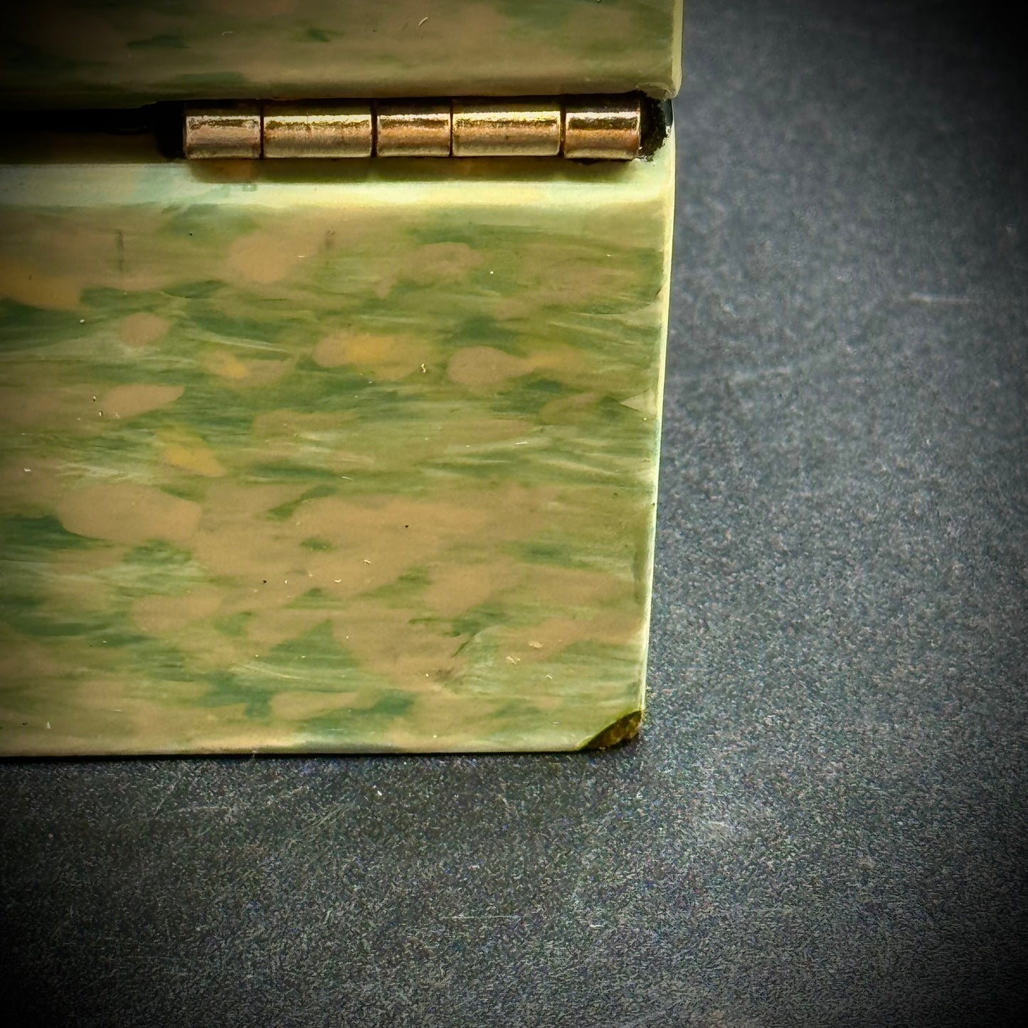 Heavy Lacquered Art Box Beach Motif