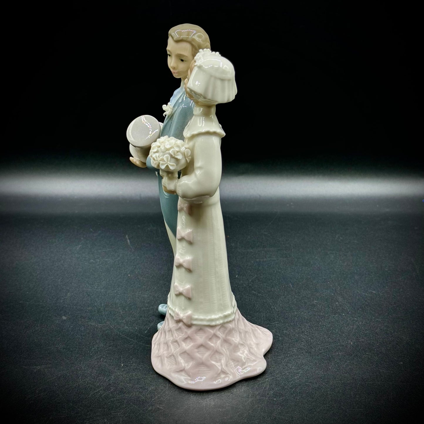 Lladro "Wedding Day" Bride & Groom Porcelain Figurine