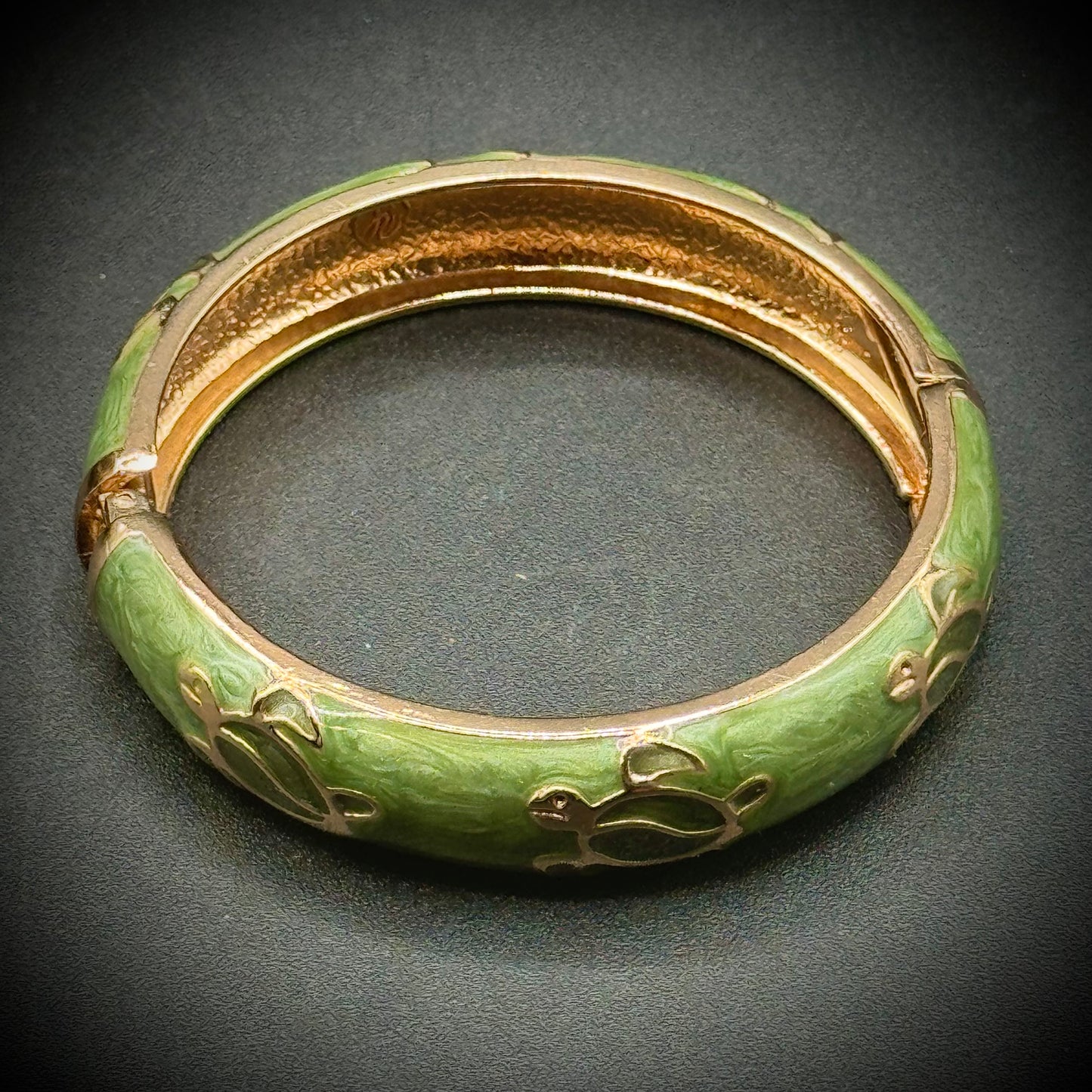 Turtle Motif Bangle Hinged Bracelet