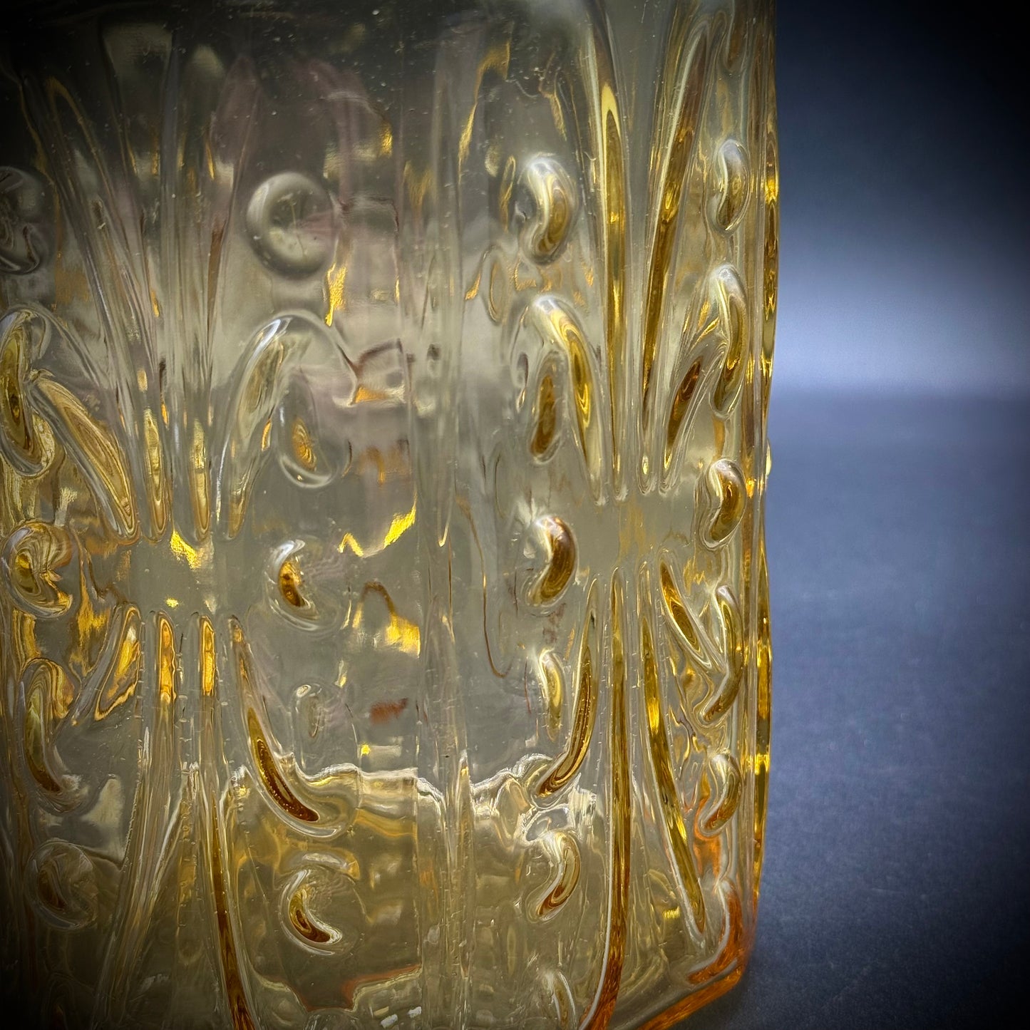 Vintage L.E. Smith Atterburg Amber Lidded Canister