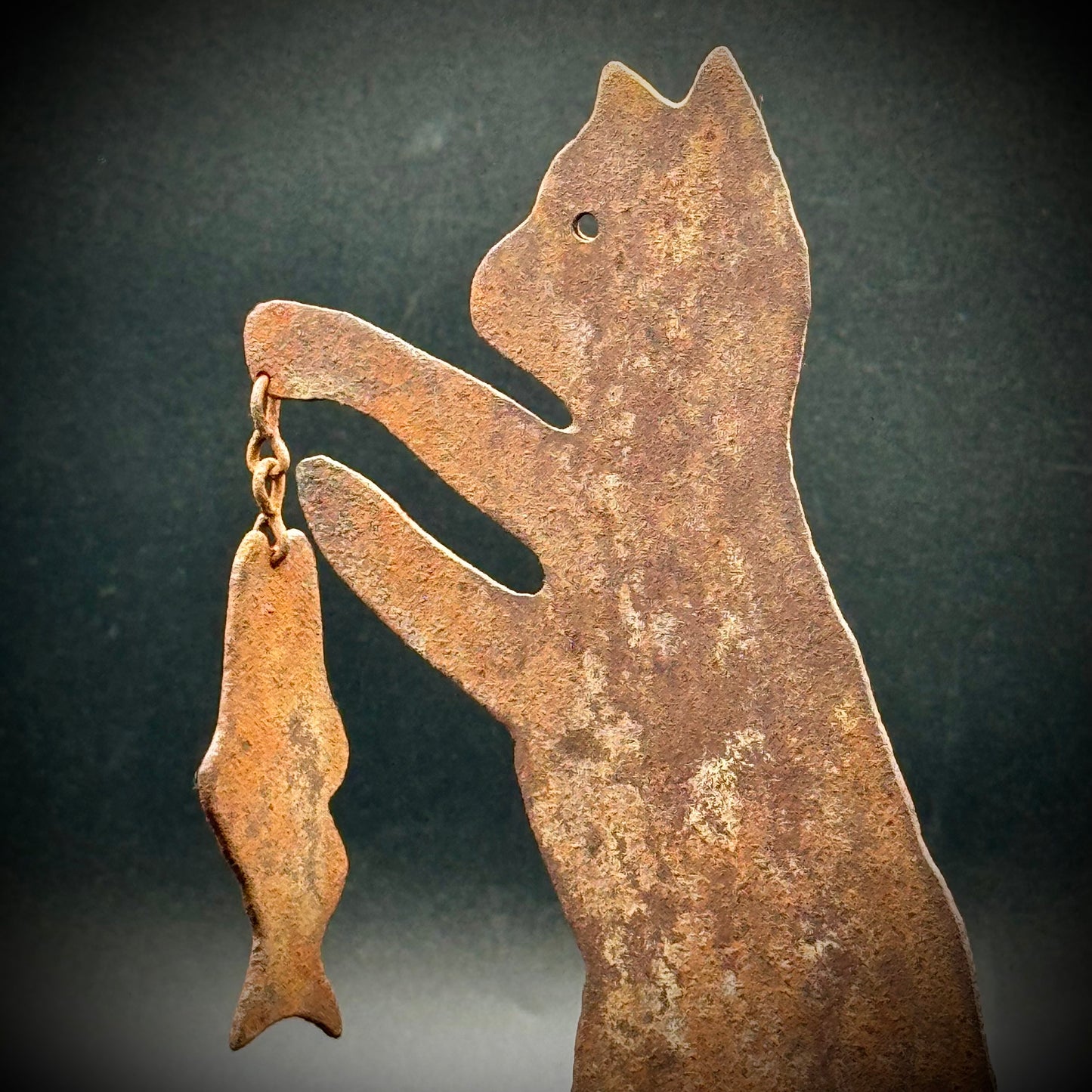 Rustic Primitive Metal Cat w/Hanging Fish