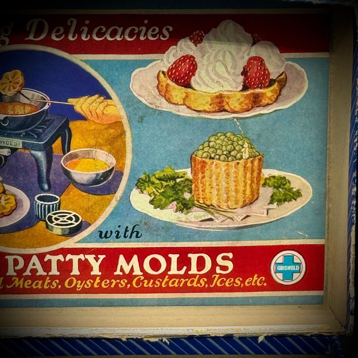 Vintage Griswold Cast Iron Patty Mold Set in Original Box