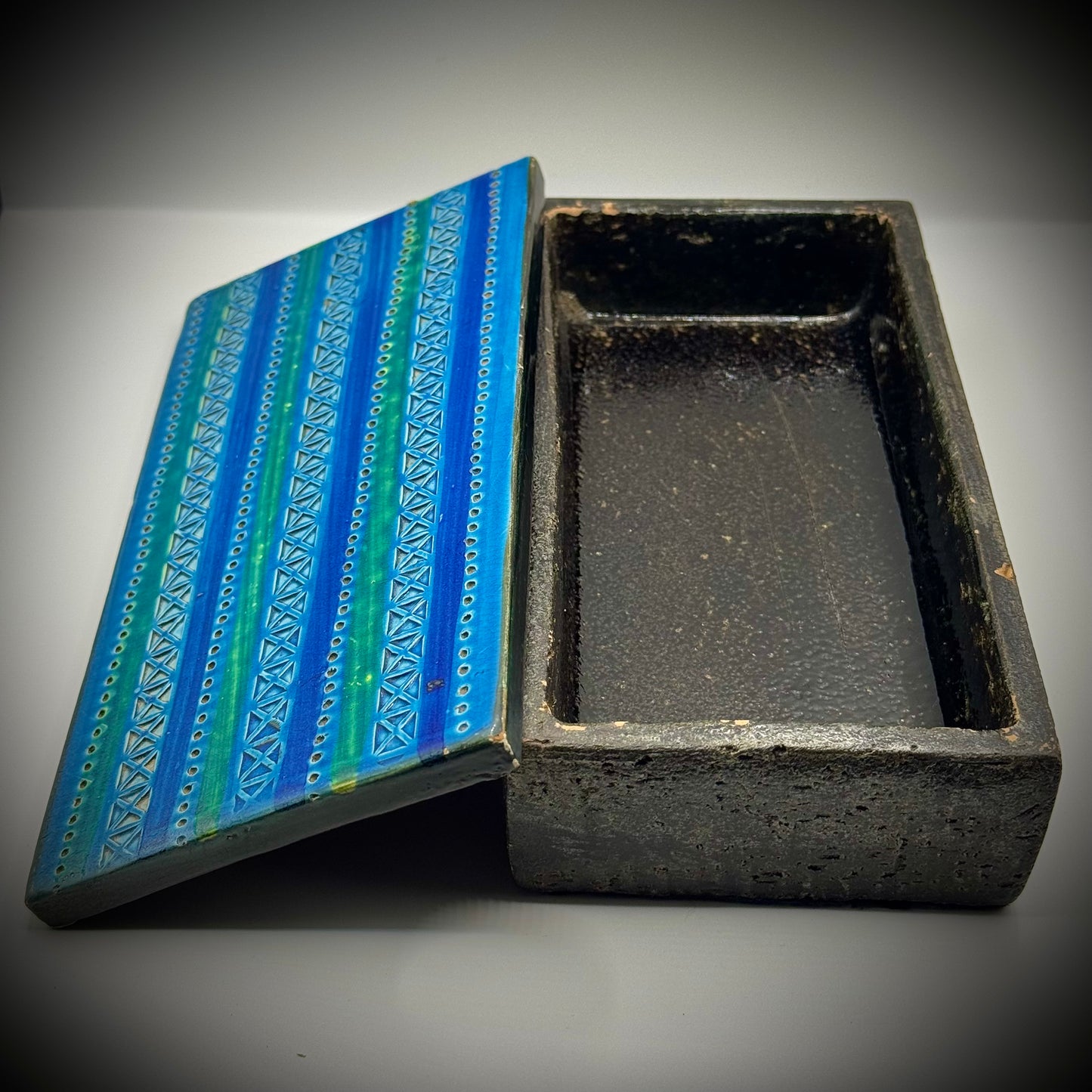 Bitossi Rimini Blue Italian Pottery Box by Aldo Londi