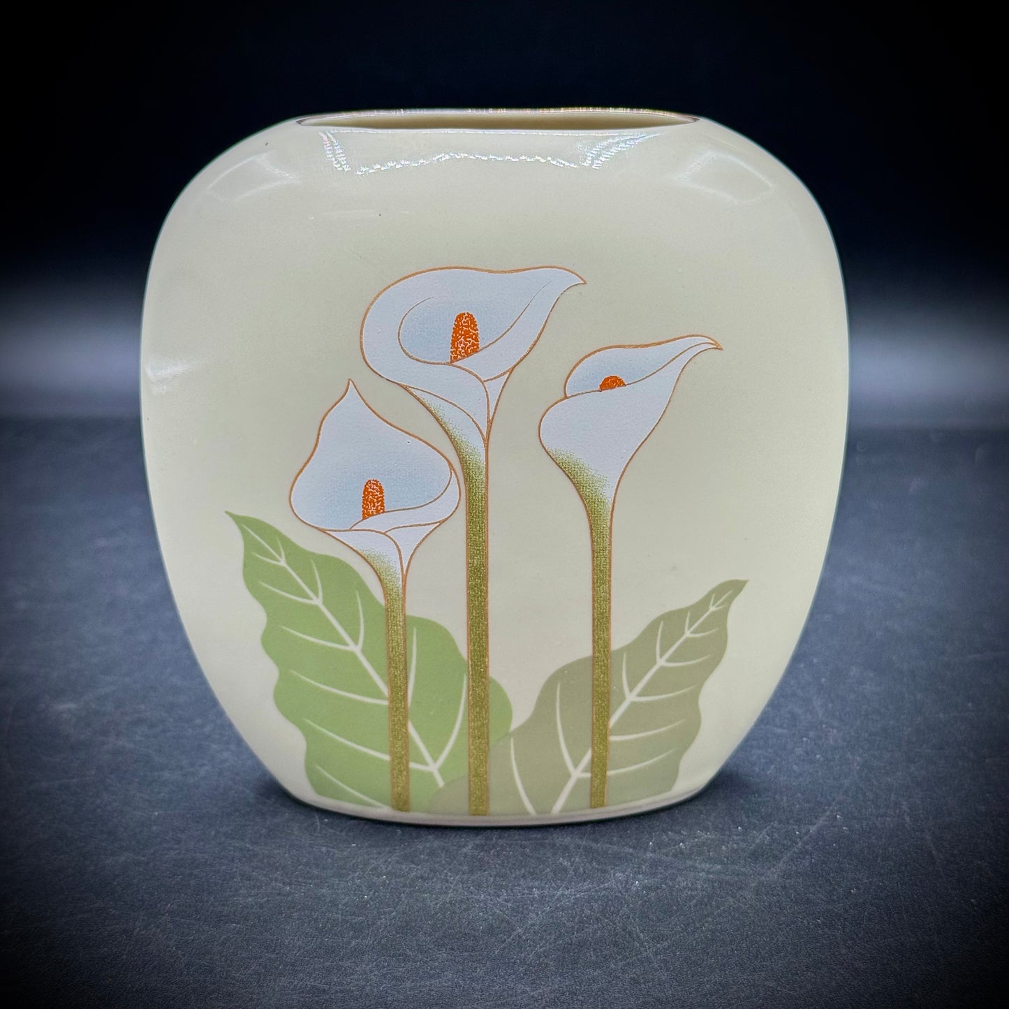 Vintage Otigiri Calla Lily Vase