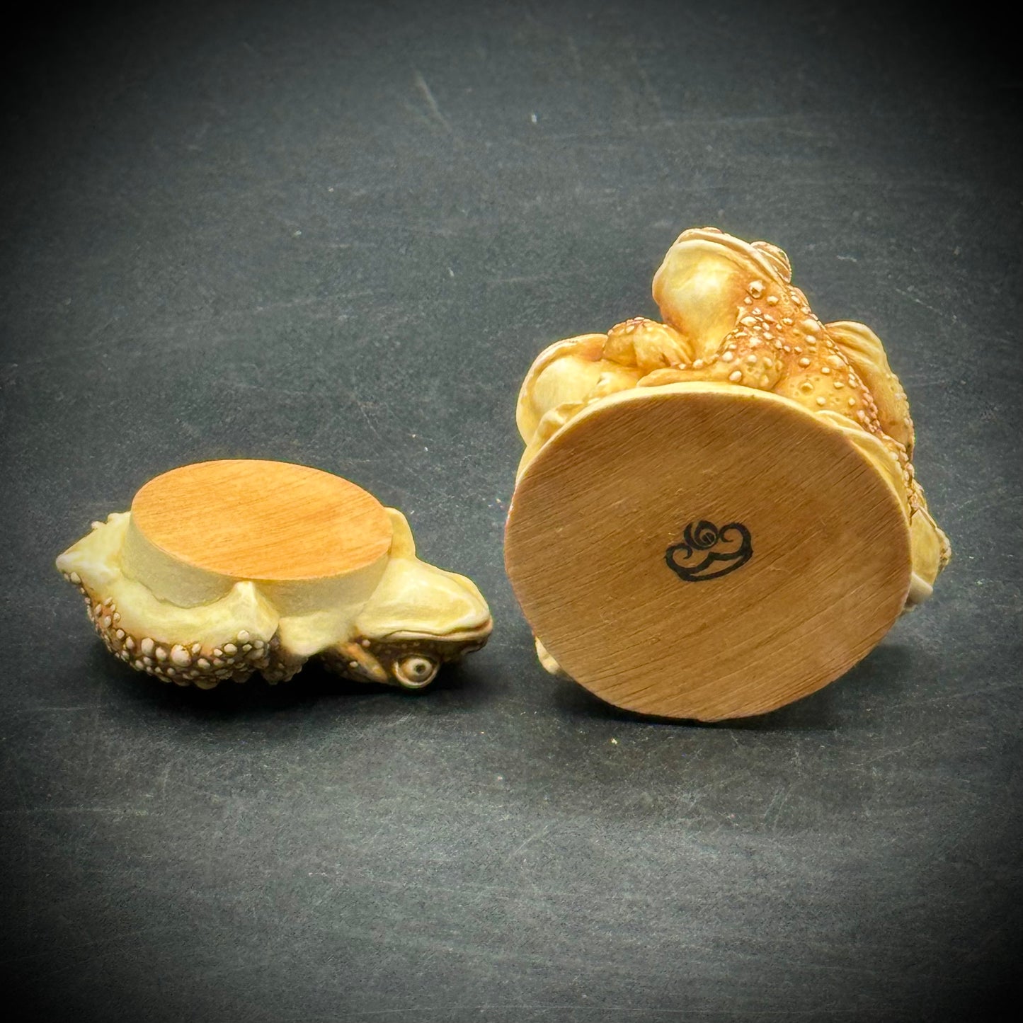 Harmony Kingdom "Toads" Lidded Trinket Box