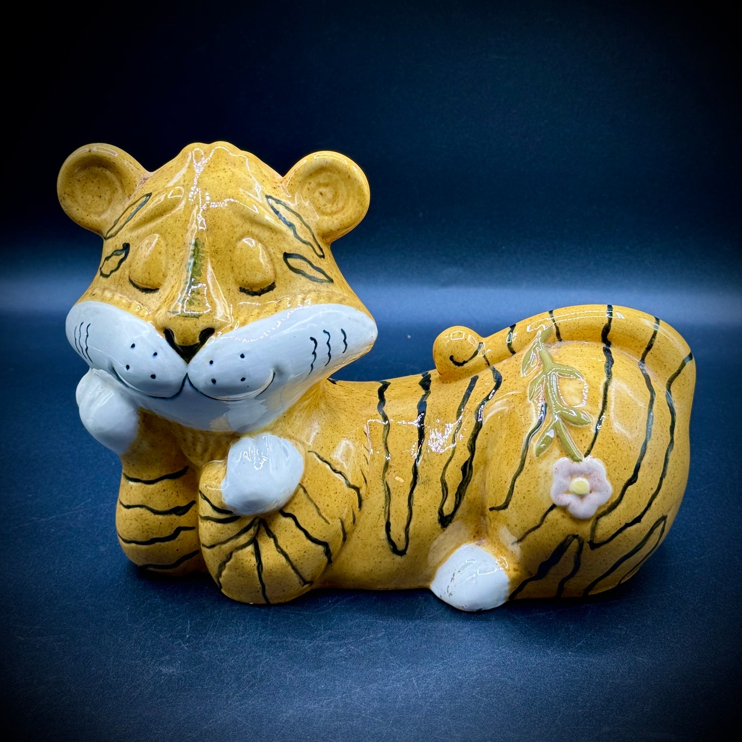 Vintage Holland Mold Ceramic Tiger Bank