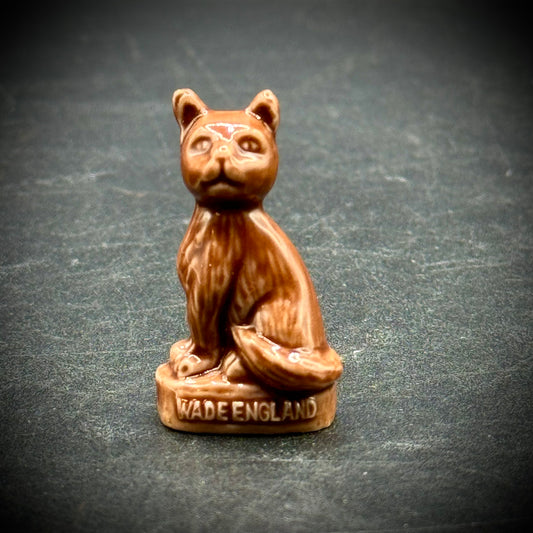 Will's Challenge - Vintage Porcelain Miniature Wade Cat