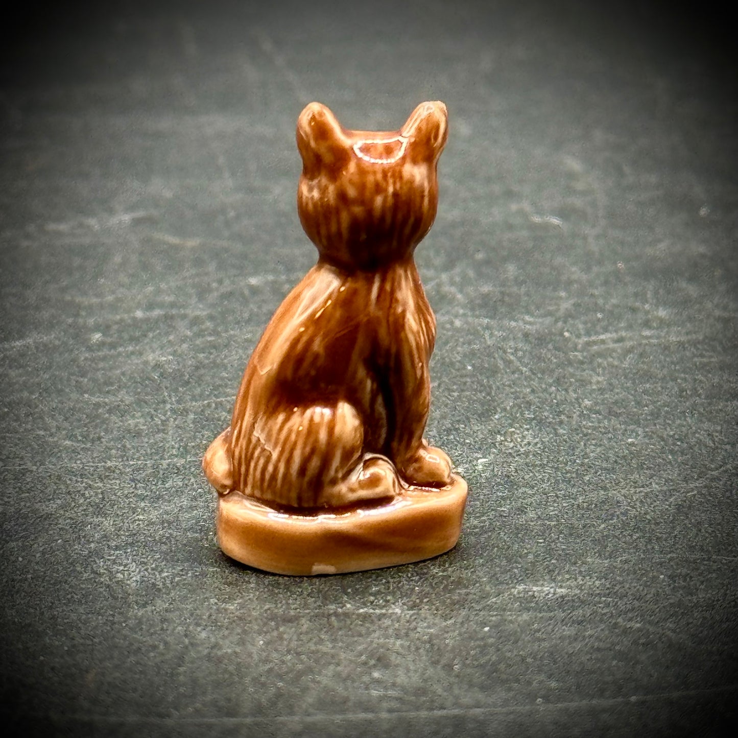 Will's Challenge - Vintage Porcelain Miniature Wade Cat