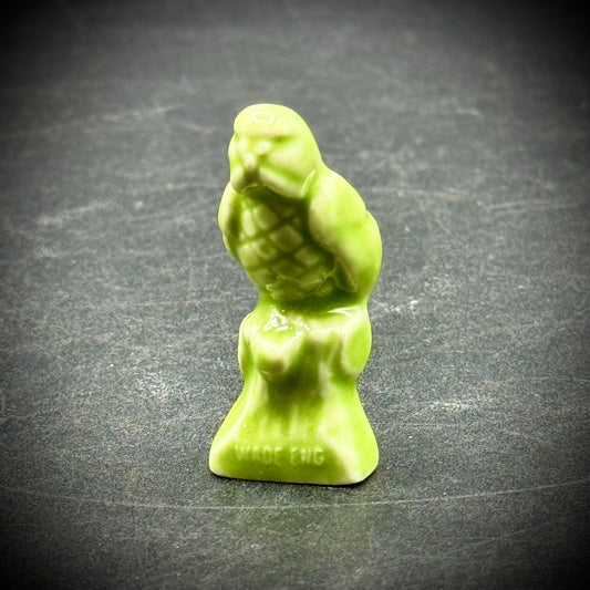 Will's Challenge - Vintage Porcelain Miniature Wade Parrot