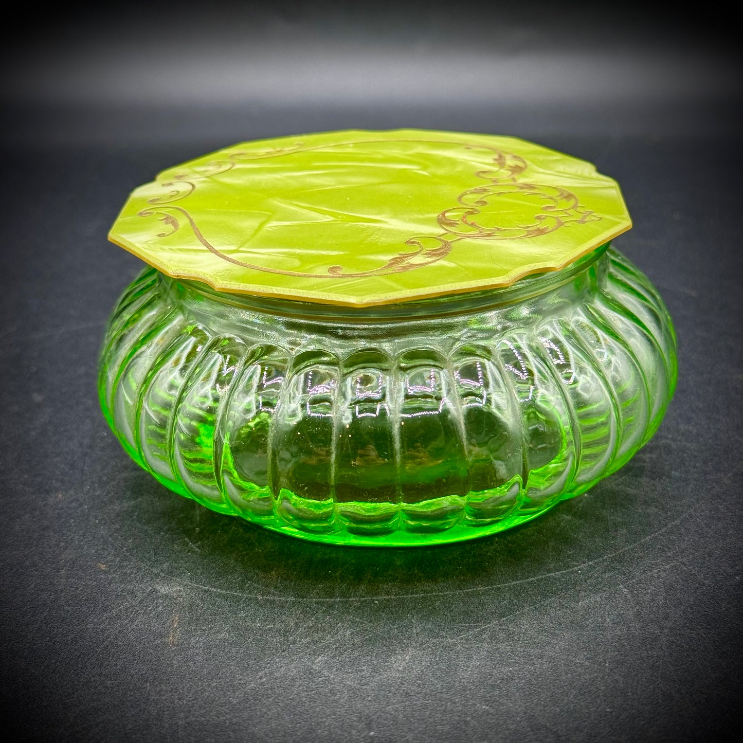 Art Deco 1930s Uranium Green Glass Rare Dresser Box