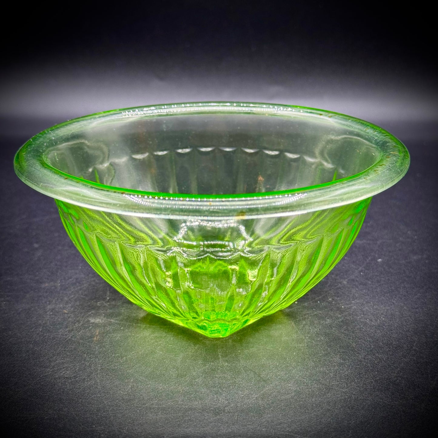 Vintage Federal Uranium Glass Bowl