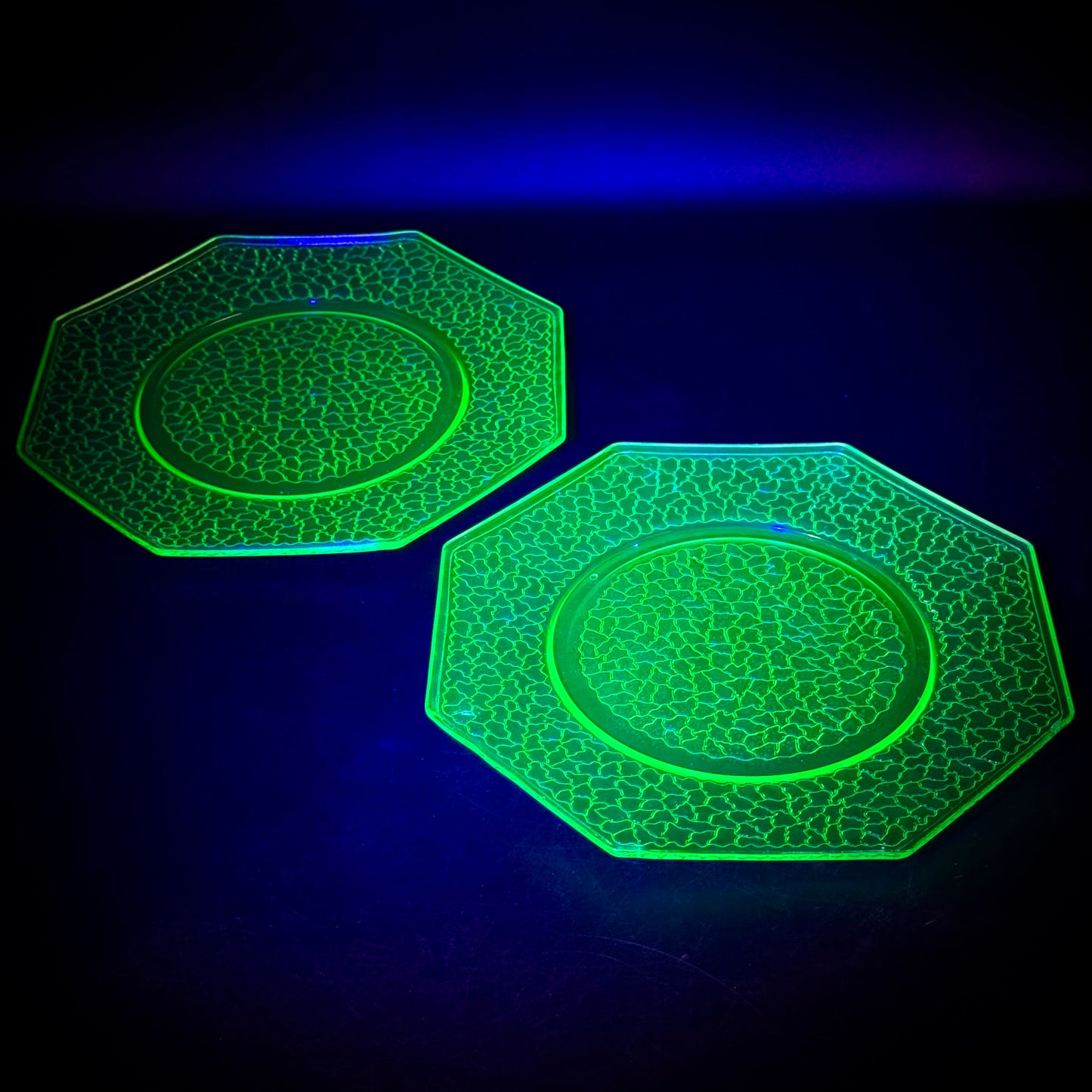 Pair of Vintage L.E. Smith Uranium Crackle Glass Plates