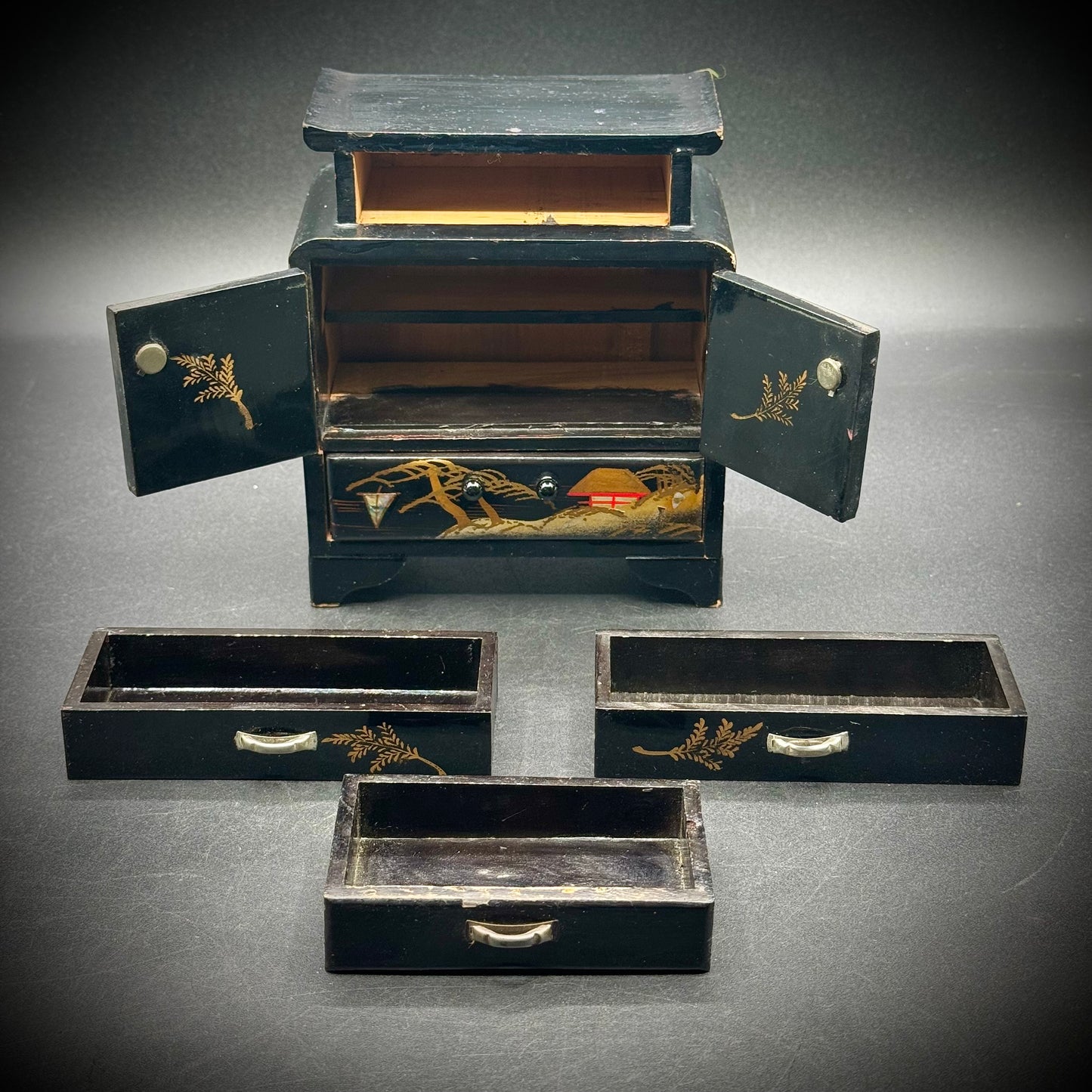 True Vintage Inlaid & Lacquered Japanese Jewelry Chest