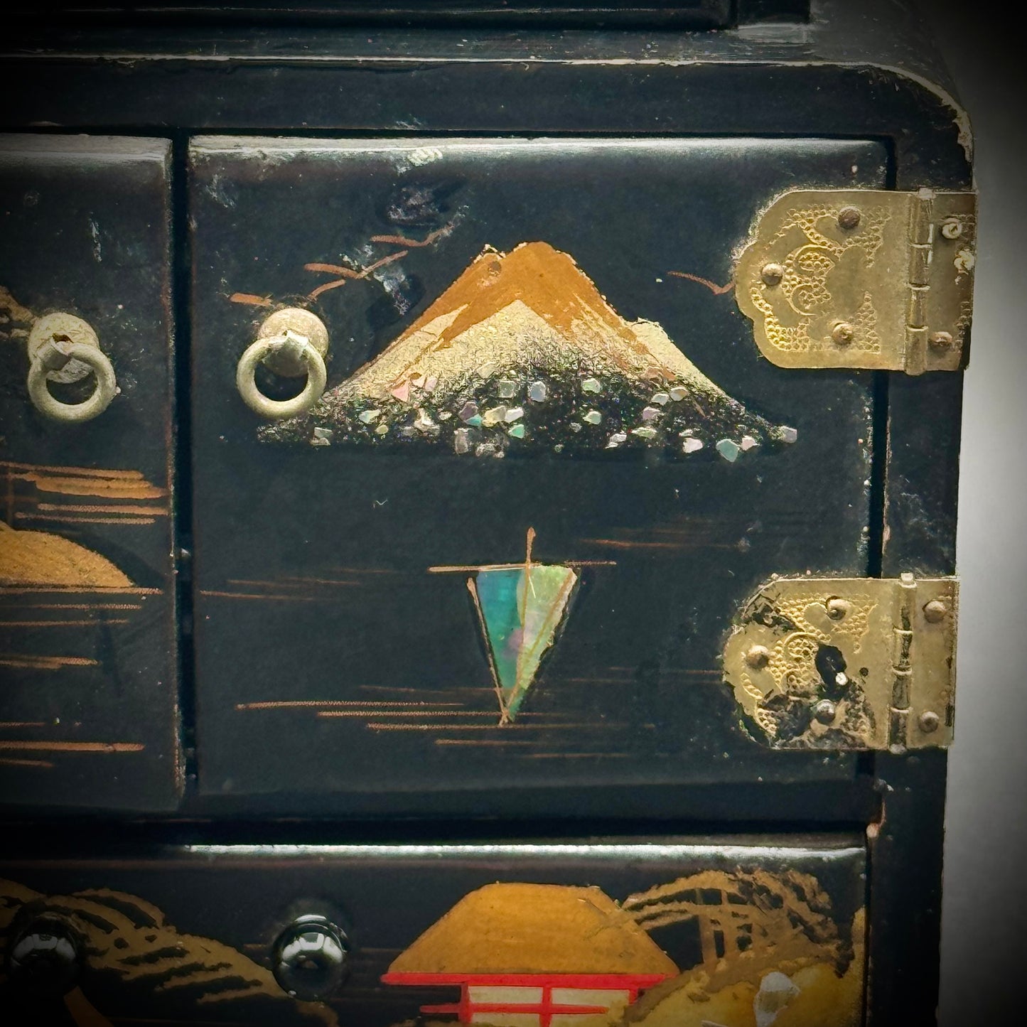 True Vintage Inlaid & Lacquered Japanese Jewelry Chest