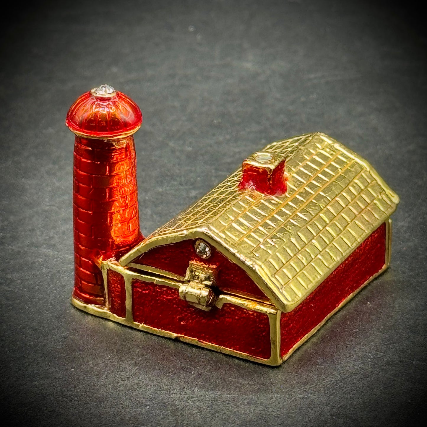 Objet d'Art by Work of Art "The Farm" Trinket Box
