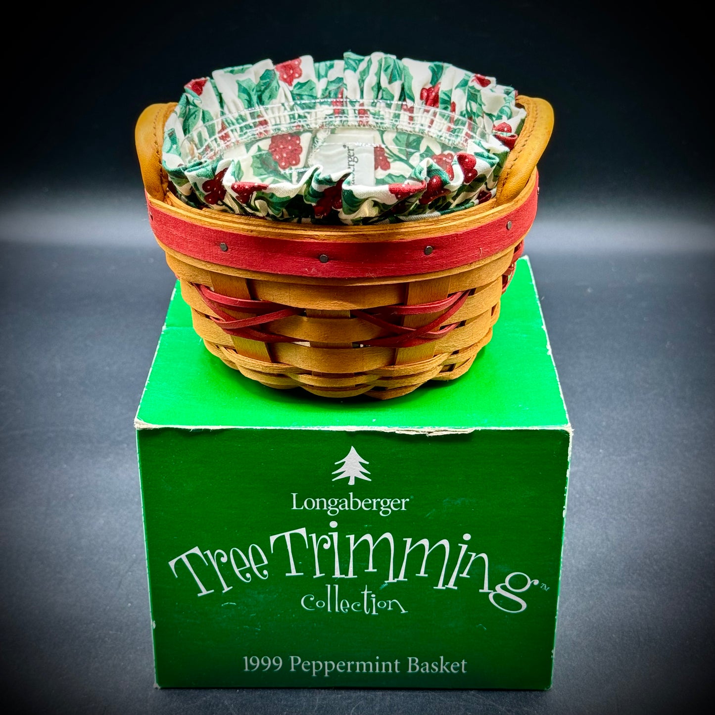 Longaberger Tree Trimmings 1999 "Peppermint" Basket