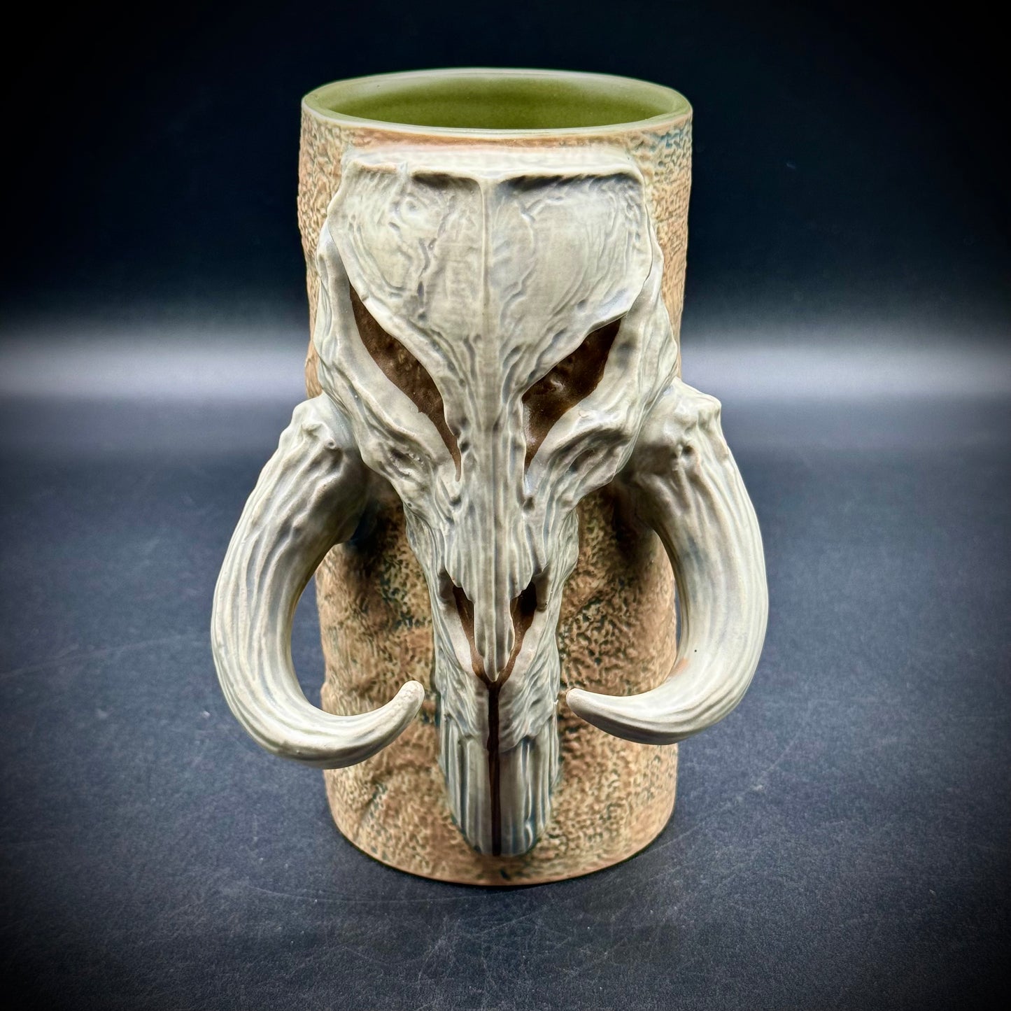 Star Wars: Galaxy's Edge Disney Park Exclusive Mandalorian Tiki Mug