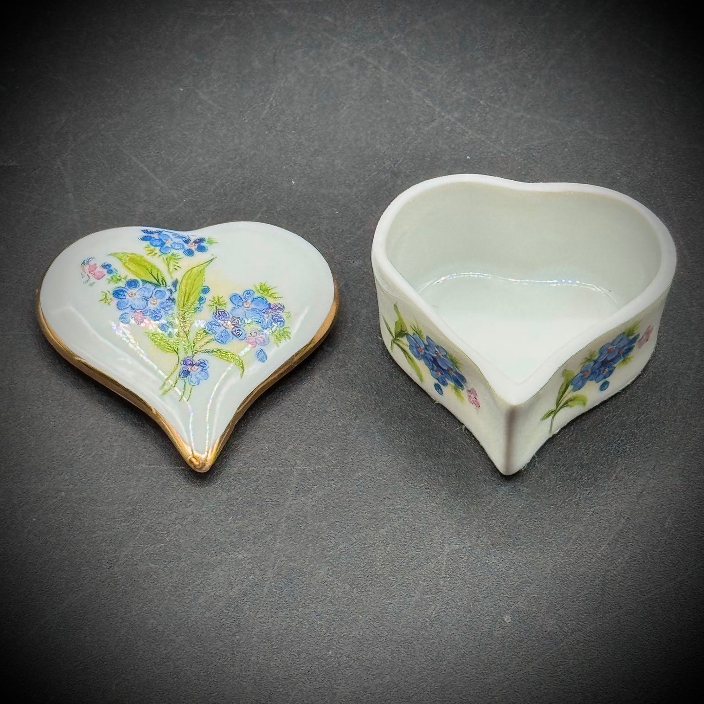 Vintage Limoges France Hand Painted Lidded Heart Trinket Box