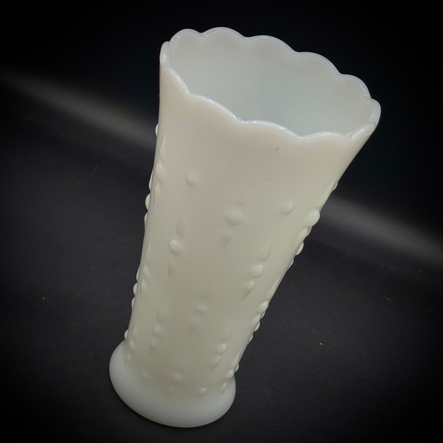 Vintage Anchor Hocking Teardrops & Pearls Milk Glass Vase
