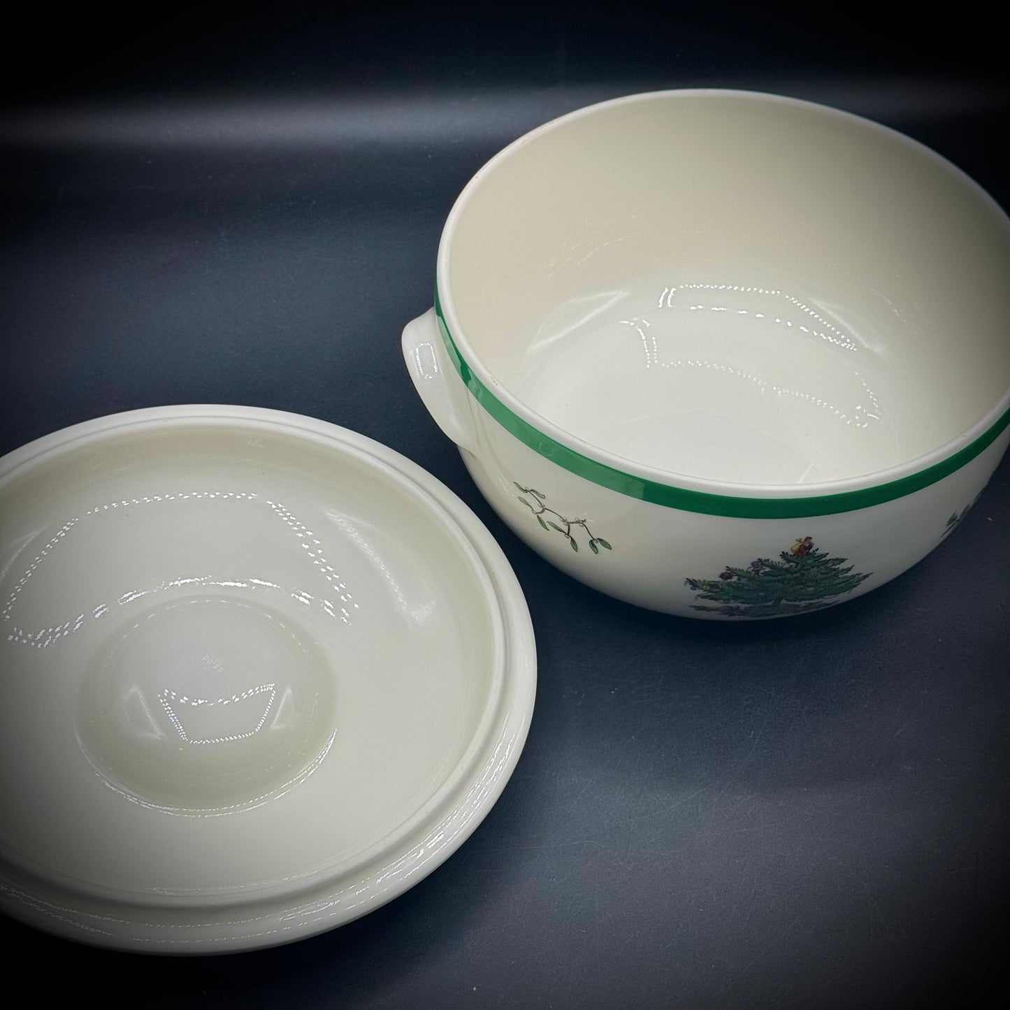 Spode Classic Design Christmas Tree Lidded Casserole
