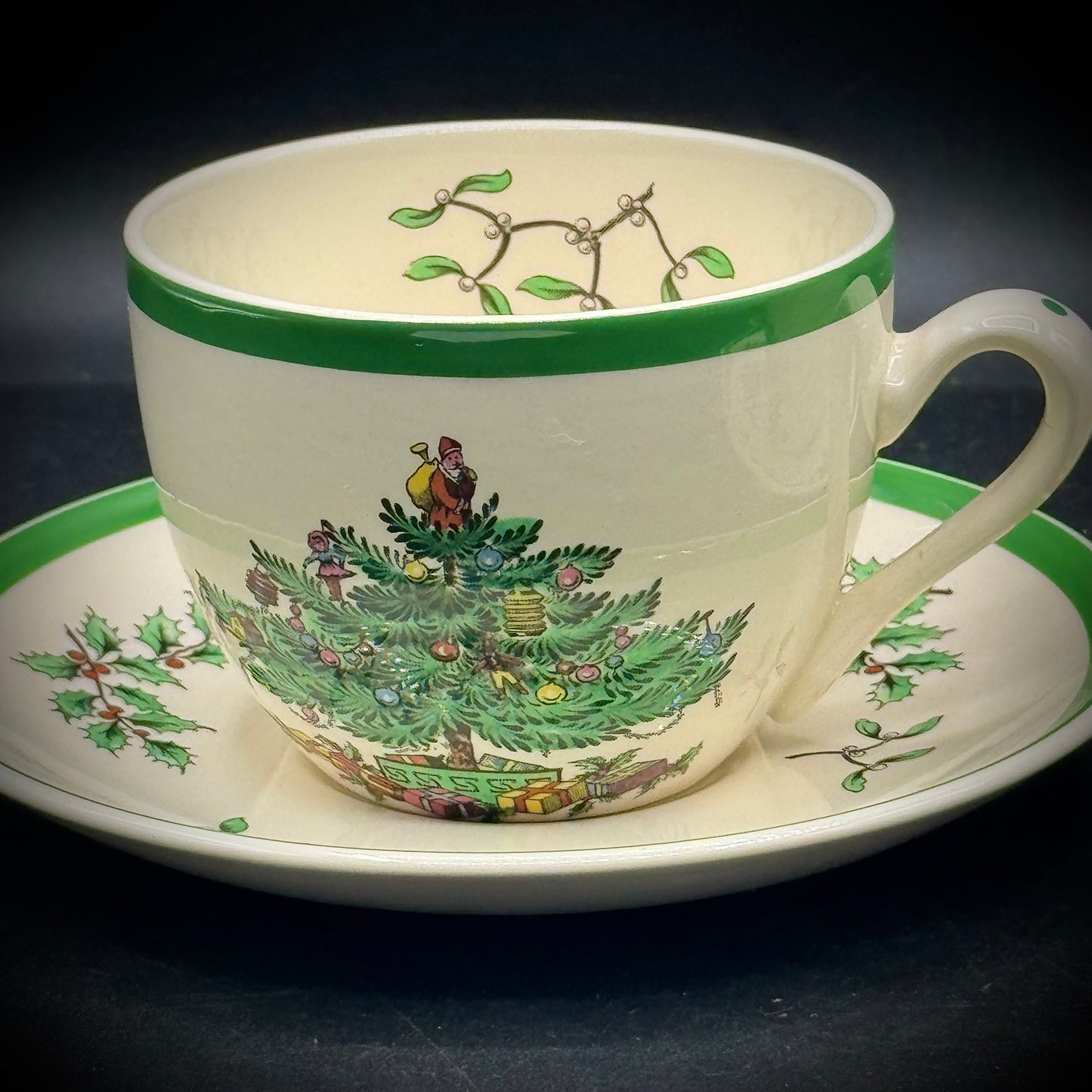 Pair of Spode Christmas Tree Tea Cups and Saucers