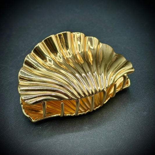 Gold Tone Metal Shell Motif Hair Clip