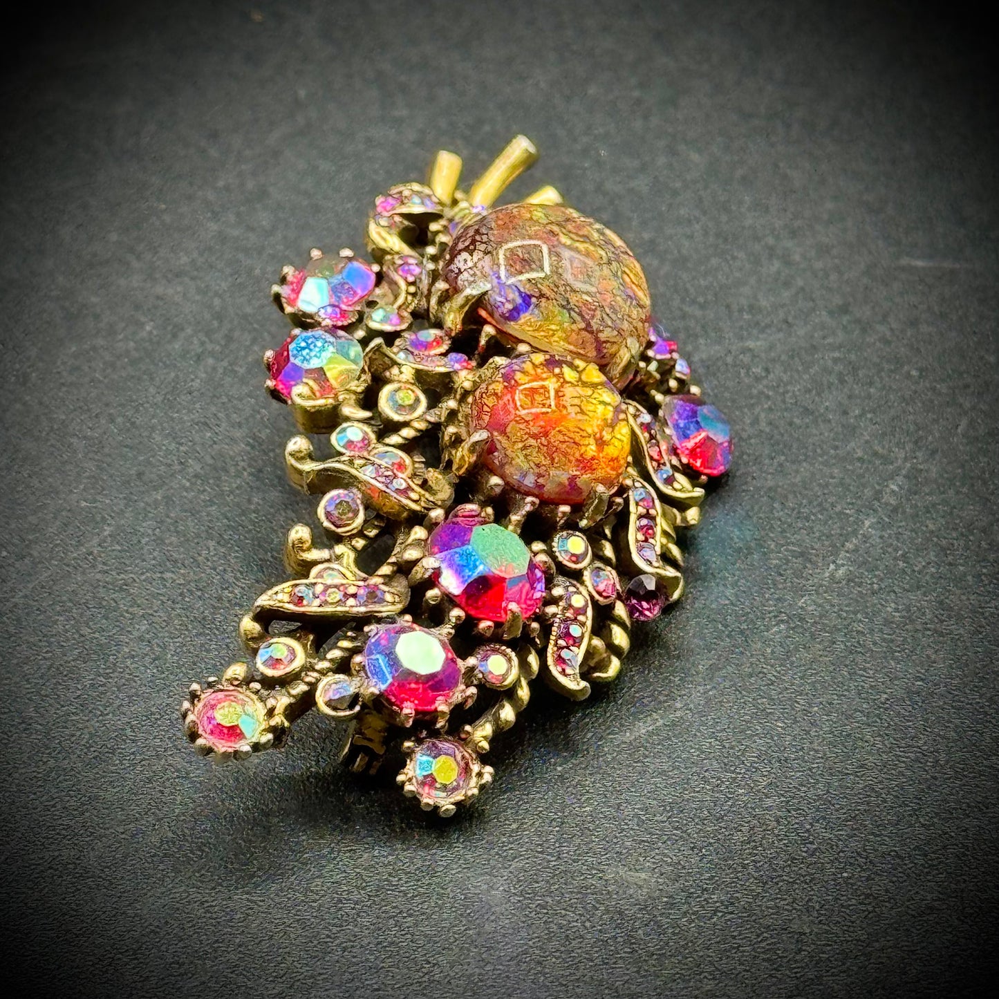 Stunning 1958 Hollycraft Cats Eye & Rhinestone Brooch