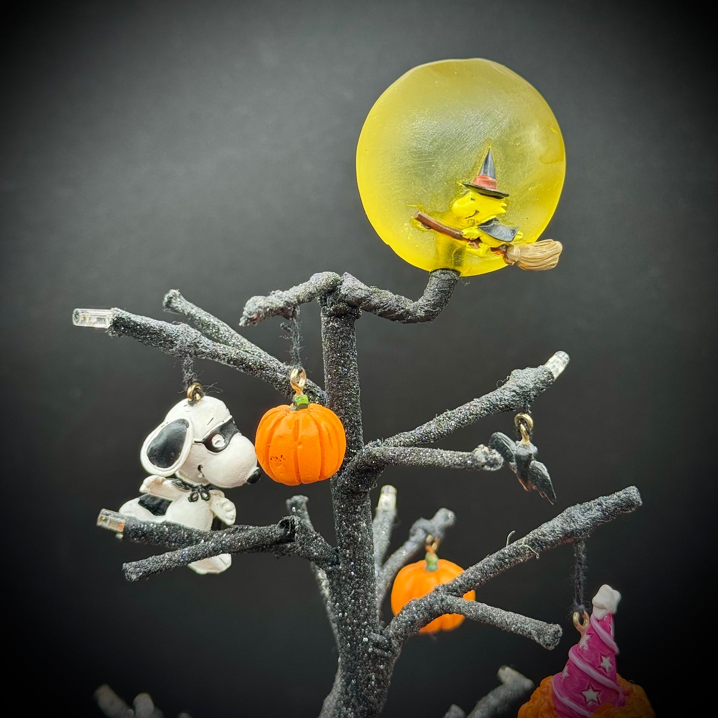 RARE Retired Bradford Exchange Peanuts Great Pumpkin Charlie Brown Halloween Display