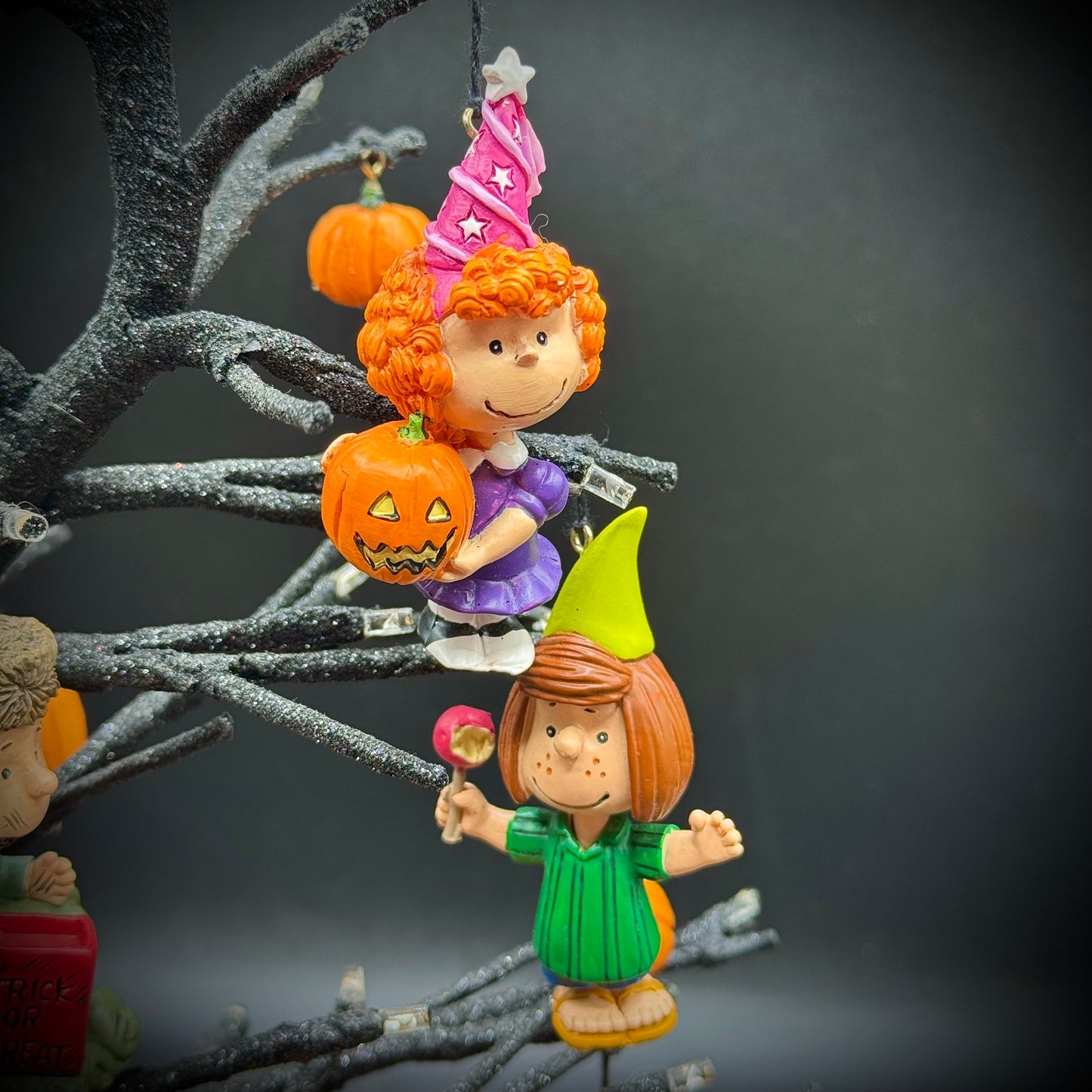 RARE Retired Bradford Exchange Peanuts Great Pumpkin Charlie Brown Halloween Display