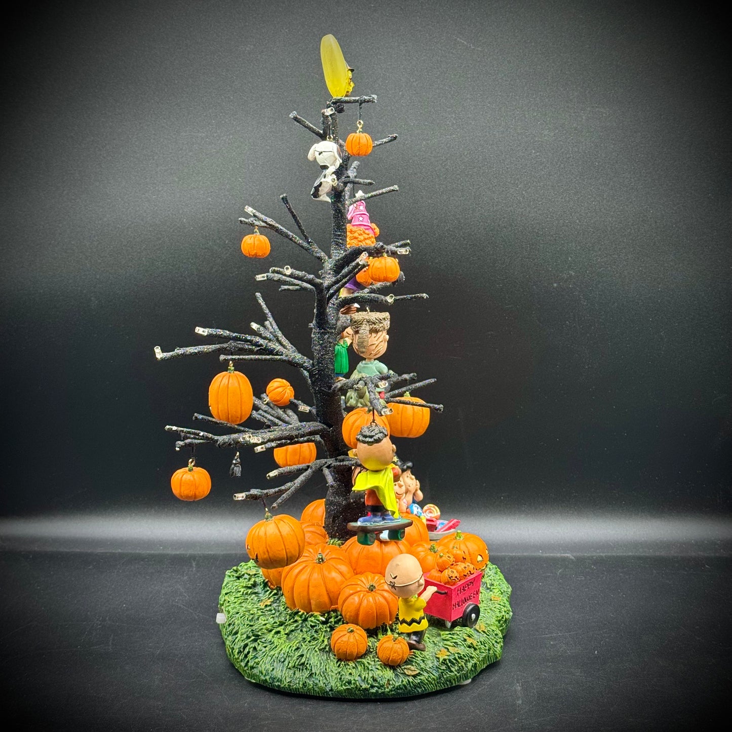 RARE Retired Bradford Exchange Peanuts Great Pumpkin Charlie Brown Halloween Display