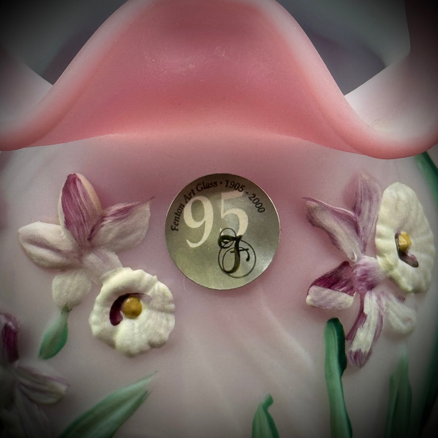 Vintage Fenton 95th Anniversary Blue Burmese Hand Painted & Sean Fenton Signed Daffodil Vase