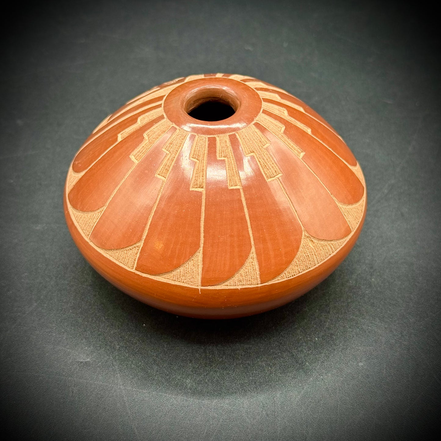 RARE Native American Artist Pearl Talachy Nambe Pueblo, NM Etched Pot