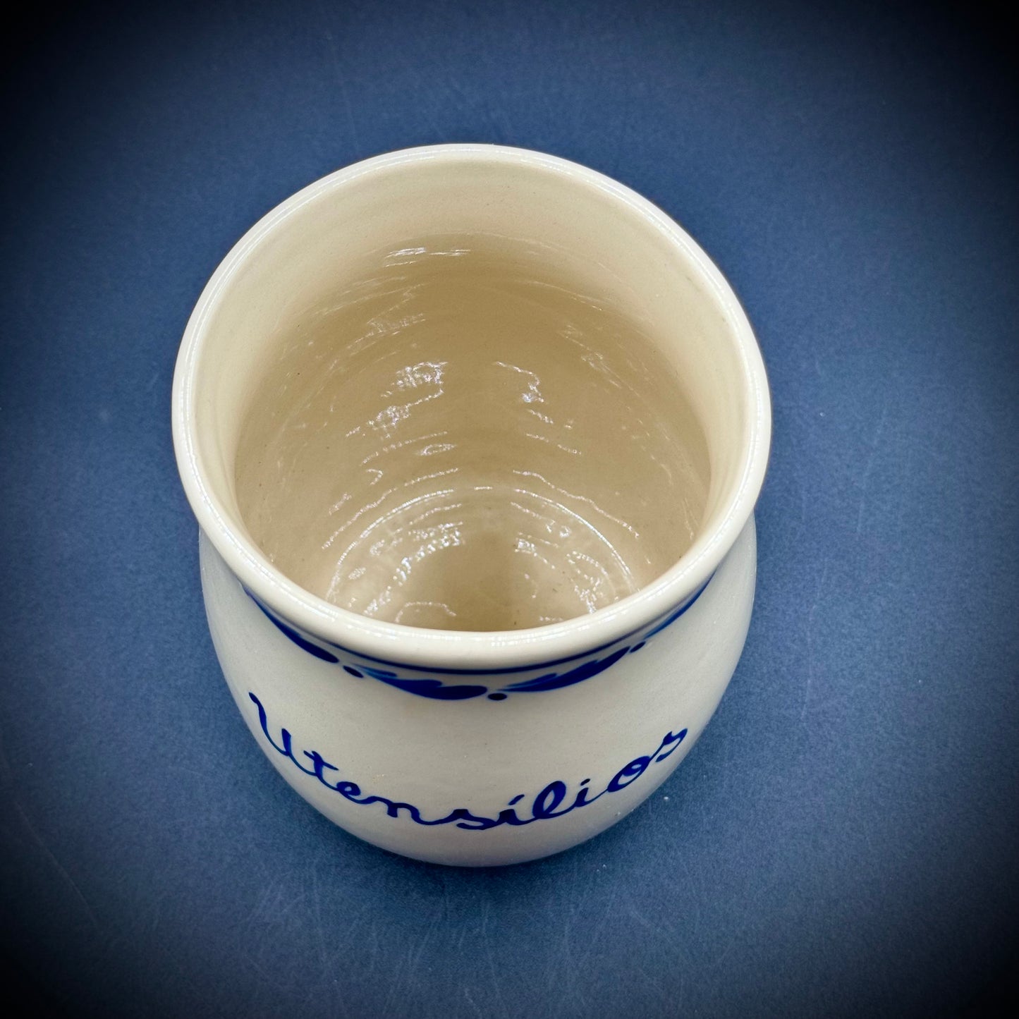Portuguese Azul & Cream Pottery Utensil Holder