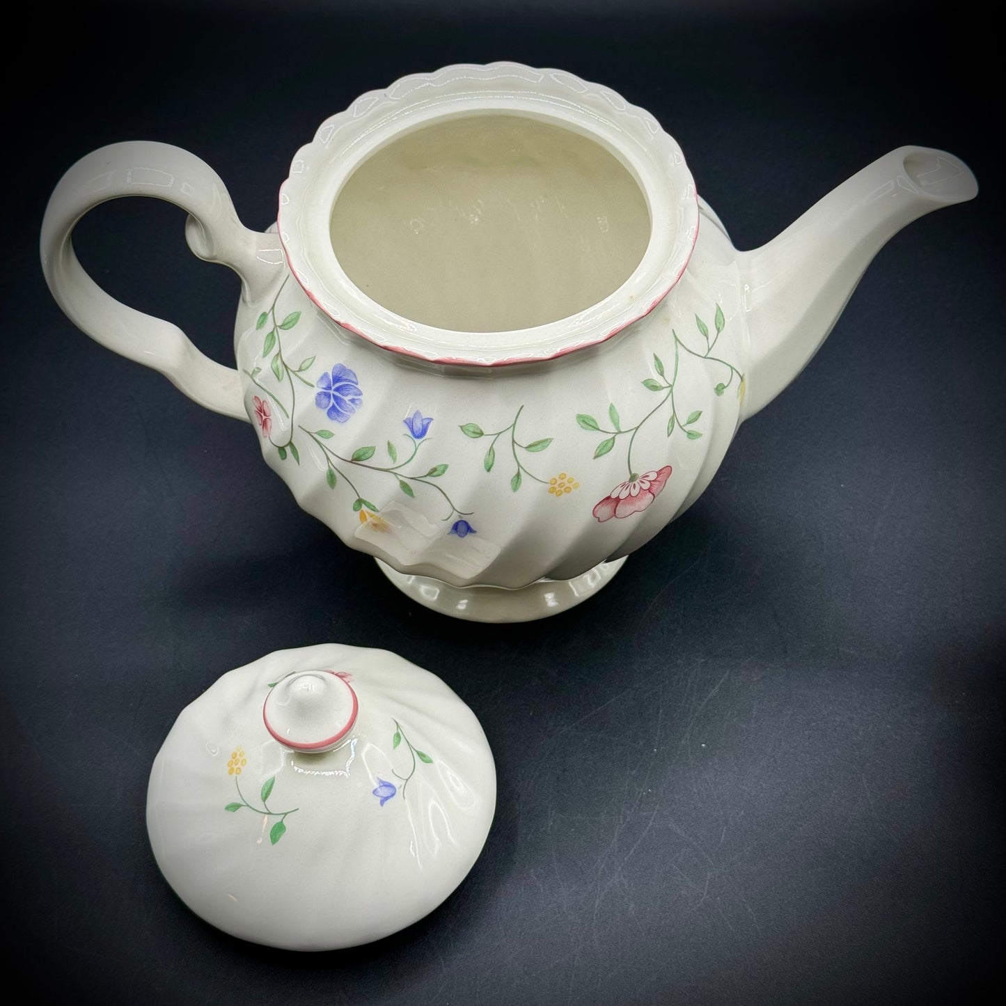 Johnson Brothers England Gorgeous Tea Pot and Creamer