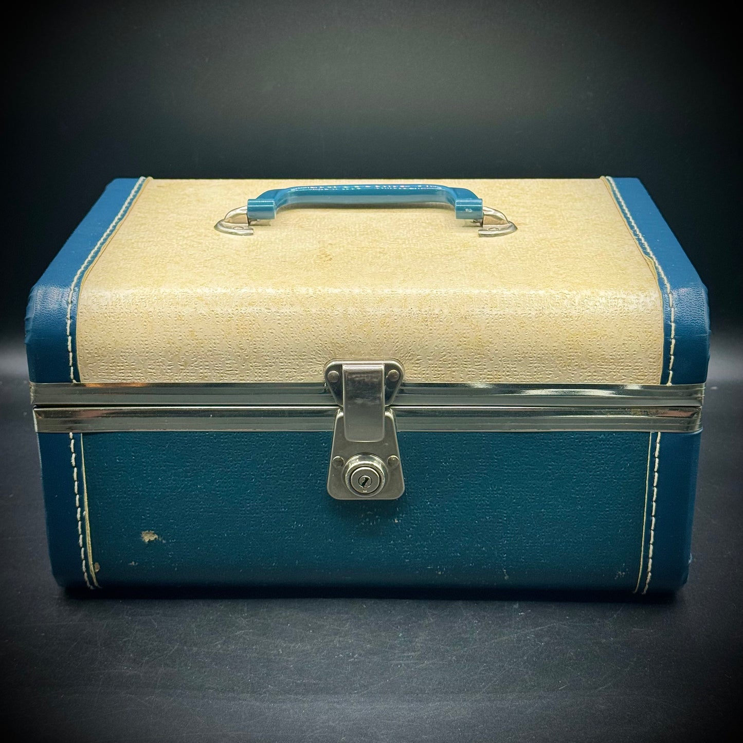 Vintage 1960s Train Case with Mirror