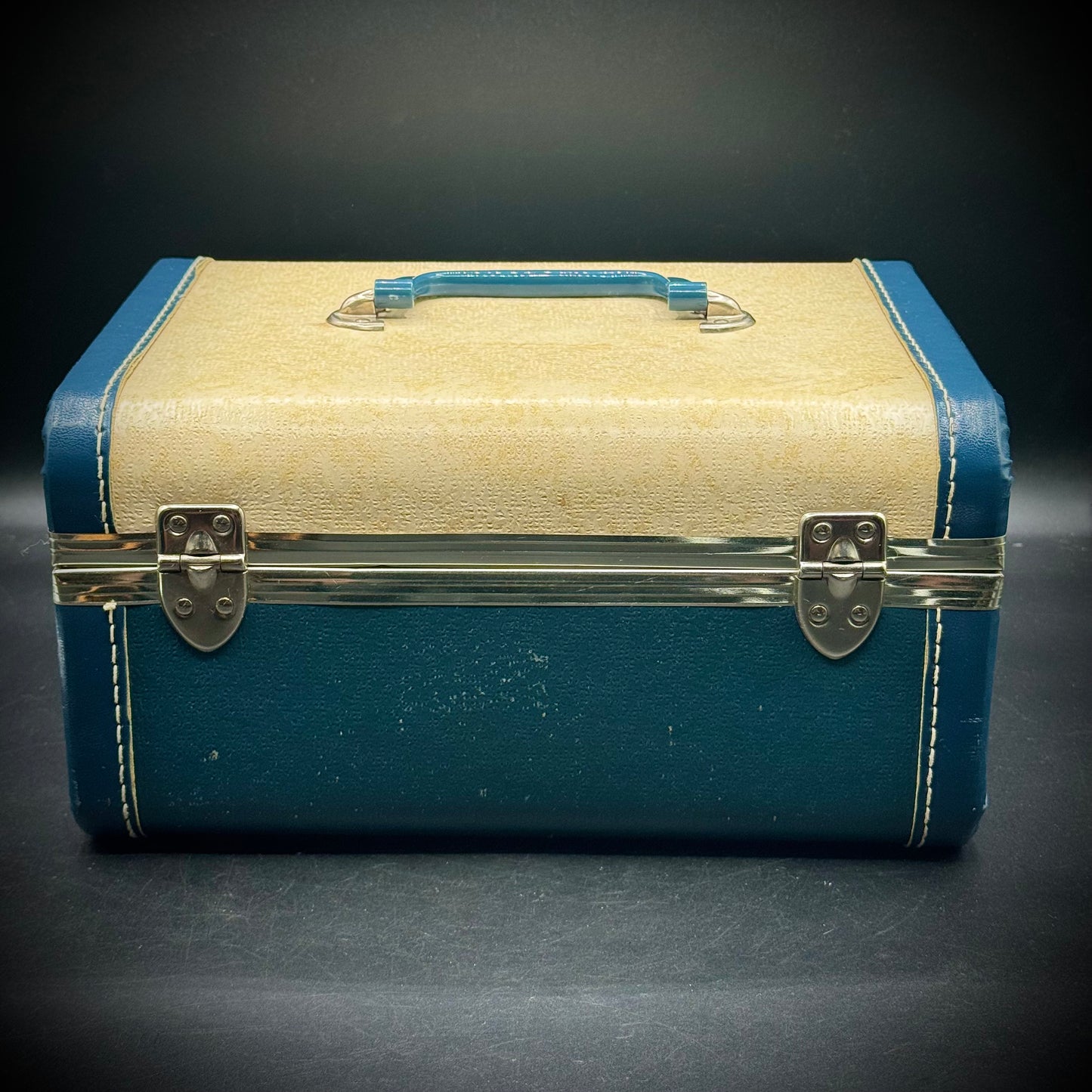 Vintage 1960s Train Case with Mirror