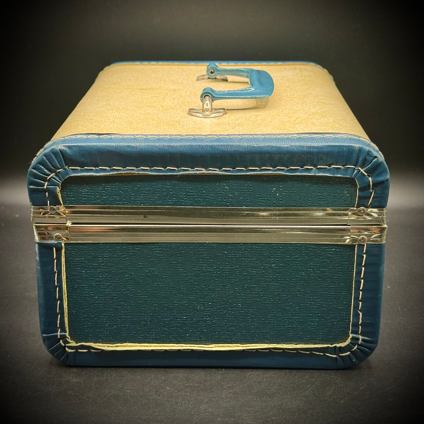 Vintage 1960s Train Case with Mirror