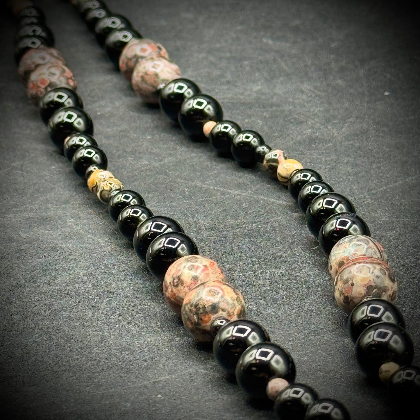 Exquisite Signed Onyx & Agate Bead Netsuke Necklace with Carved Figurine