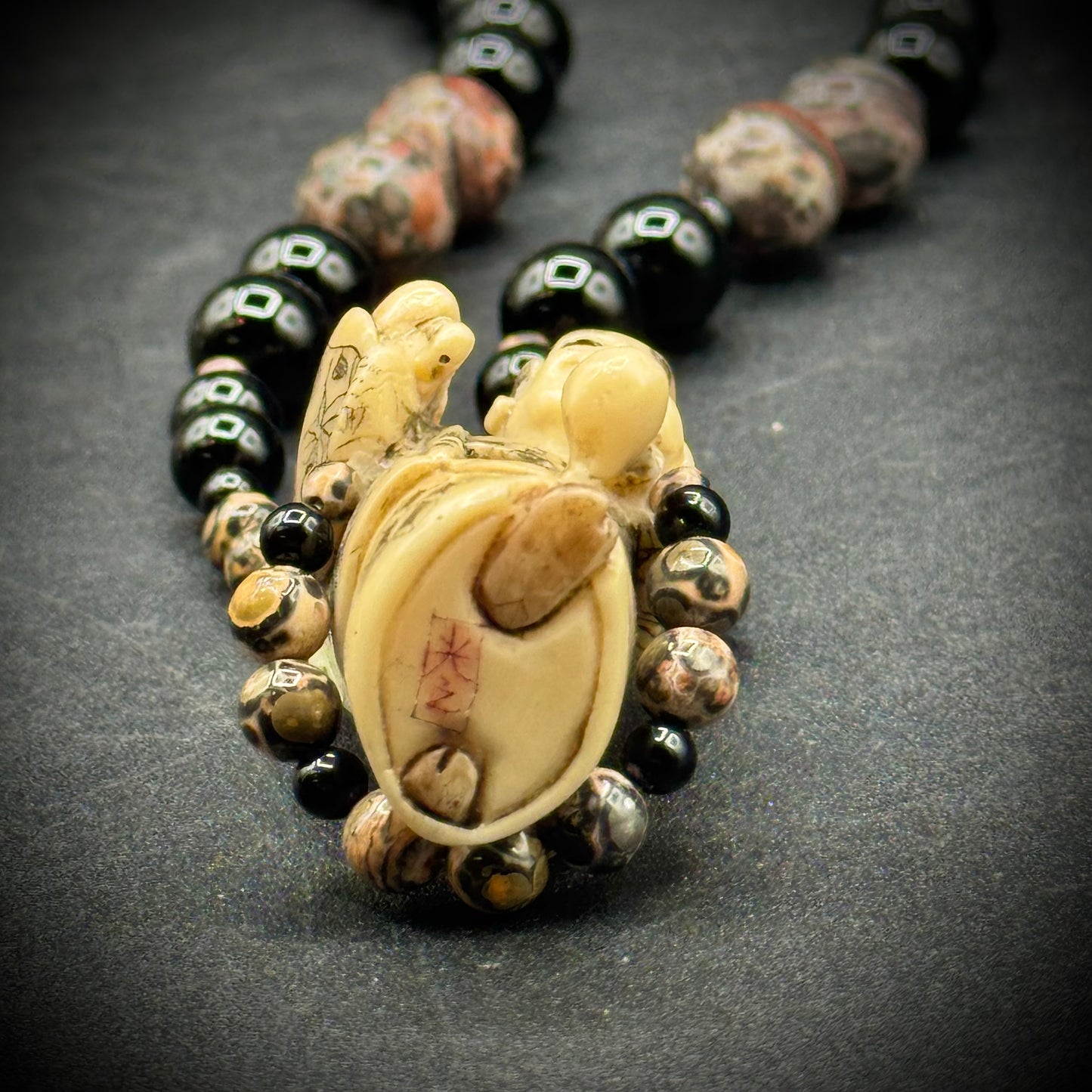 Exquisite Signed Onyx & Agate Bead Netsuke Necklace with Carved Figurine