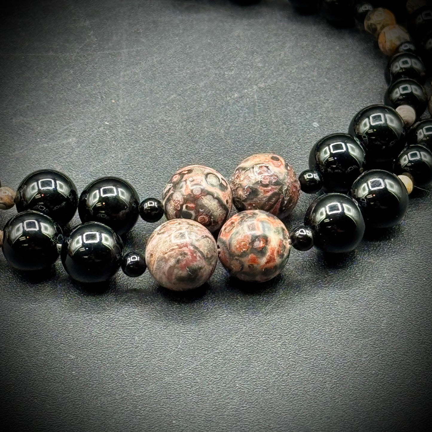 Exquisite Signed Onyx & Agate Bead Netsuke Necklace with Carved Figurine