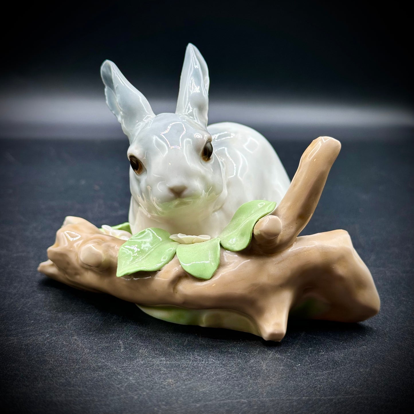 Lladro Bunny Figurines #4773 "Rabbit Eating"