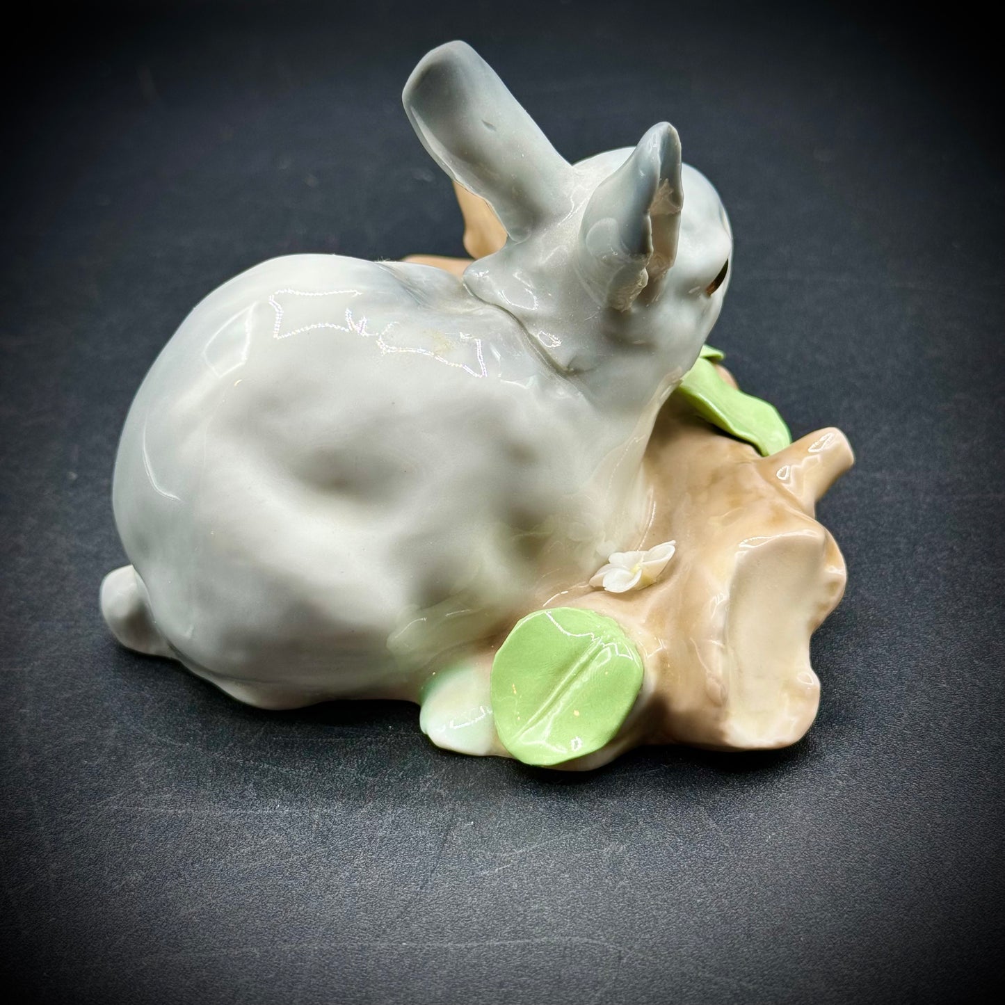 Lladro Bunny Figurines #4773 "Rabbit Eating"