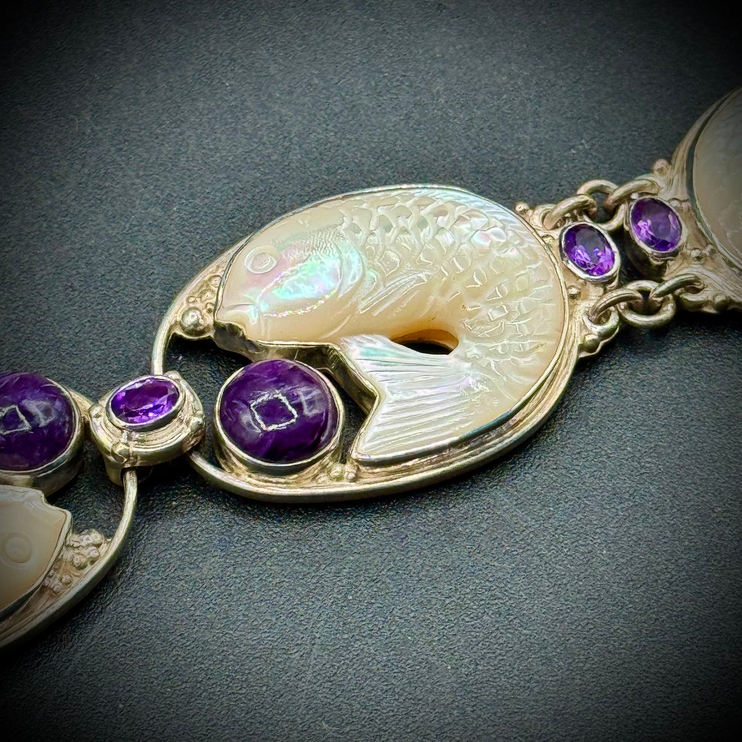 RARE Sajen 925 Sterling Silver Carved Mother of Pearl Fish & Amethyst Gemstone Bracelet