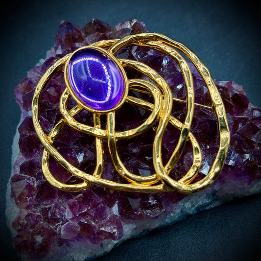 Vintage Modernist Gold Tone Brooch w/Violet Cabochon Stone