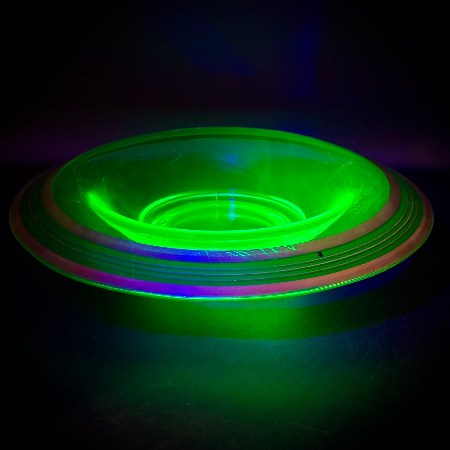 Vintage 1940s Uranium Glass Bowl w/Gold Accents