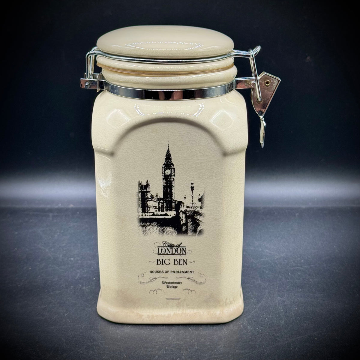 London Motif Sealing Canister