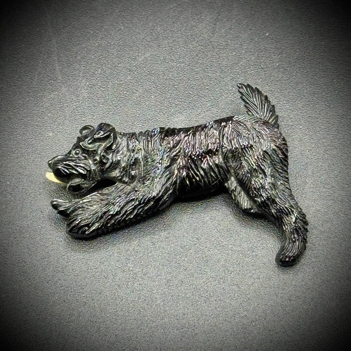 1930s Bakelite Articulating Tongue Scottie Dog Brooch